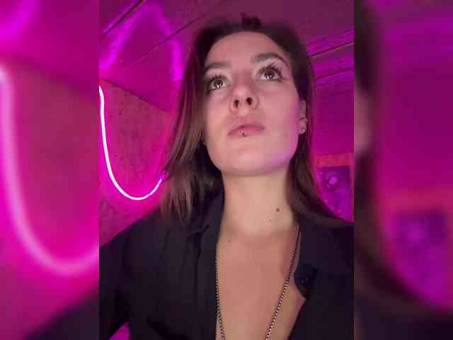 Mini-Molly69x webcam