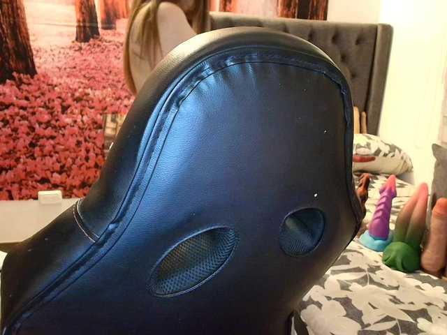 sofia23dirty's BongaCams show and profile