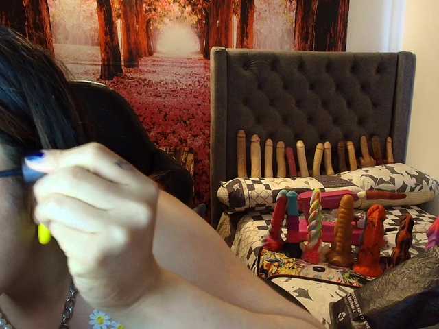 sofia23dirty's BongaCams show and profile