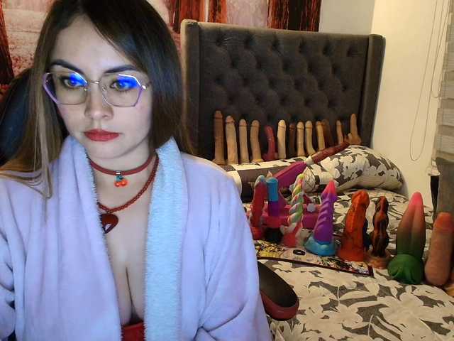 sofia23dirty's BongaCams show and profile