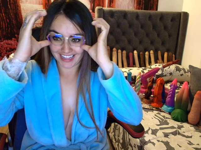 sofia23dirty's BongaCams show and profile