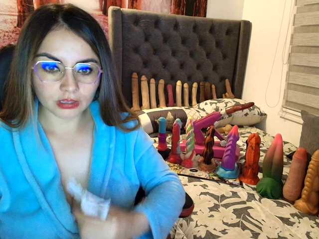 sofia23dirty's BongaCams show and profile