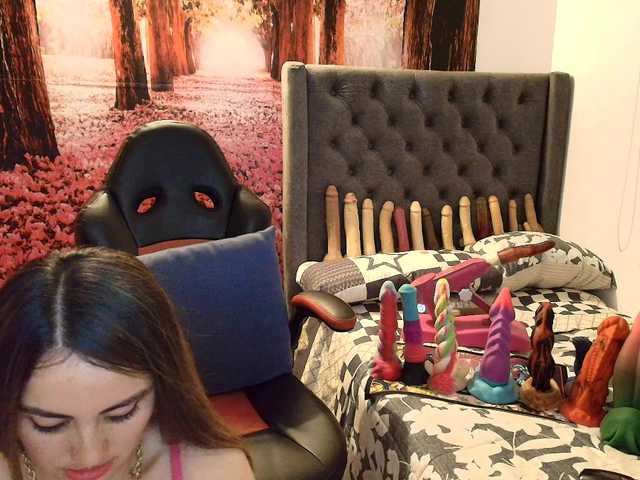 sofia23dirty's BongaCams show and profile