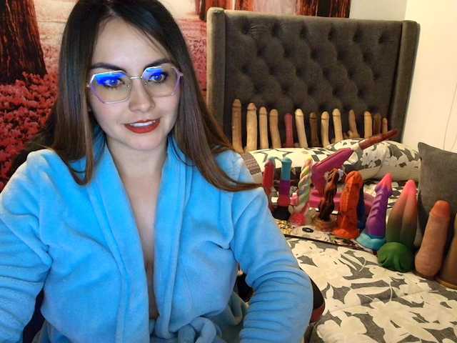 sofia23dirty's BongaCams show and profile