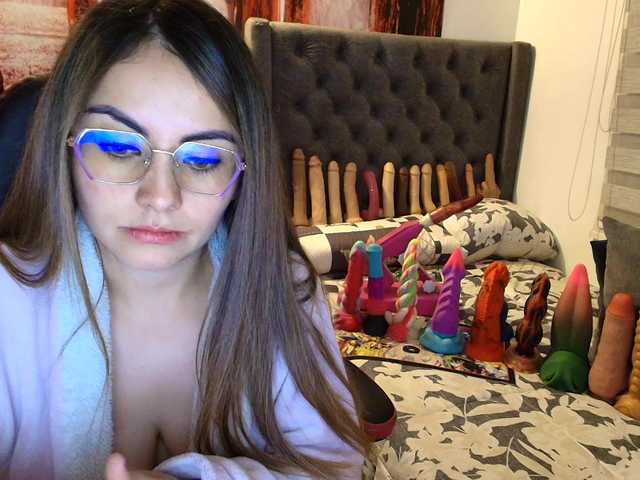 sofia23dirty's BongaCams show and profile