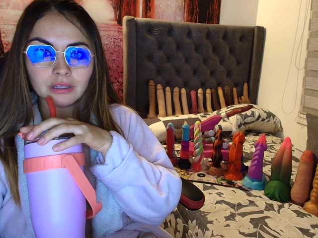 sofia23dirty's BongaCams show and profile