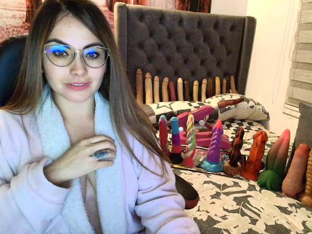 sofia23dirty's BongaCams show and profile