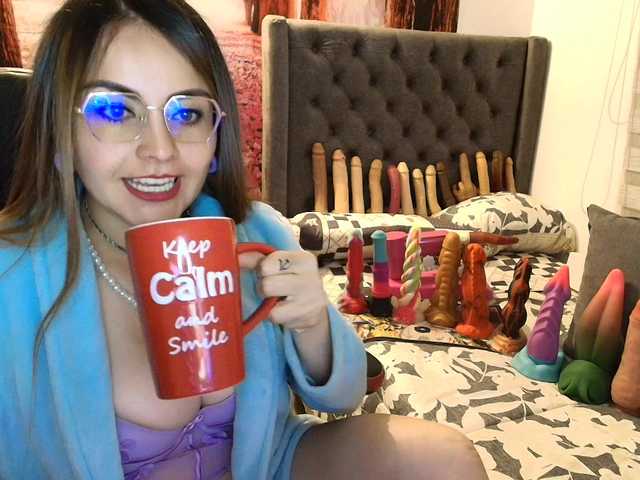 sofia23dirty's BongaCams show and profile