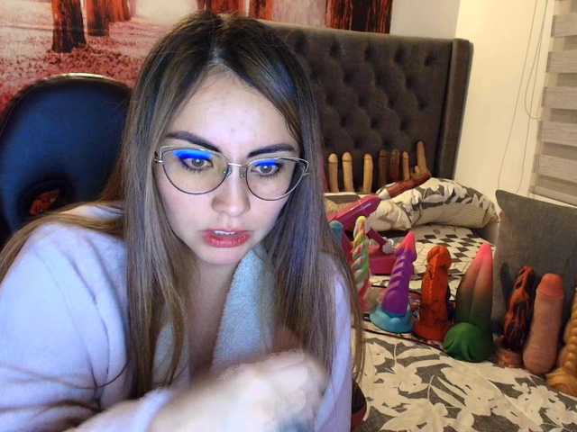 sofia23dirty's BongaCams show and profile