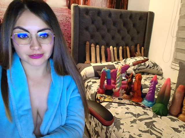 sofia23dirty's BongaCams show and profile