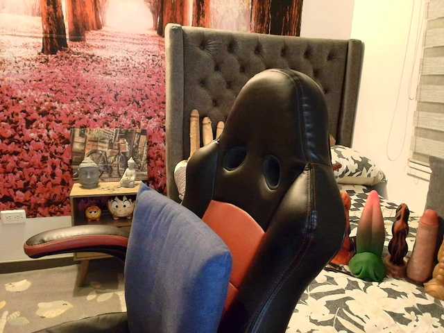 sofia23dirty's BongaCams show and profile