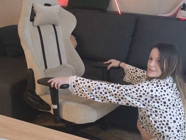 mali-'s BongaCams show and profile