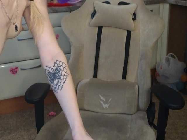 mali-'s BongaCams show and profile