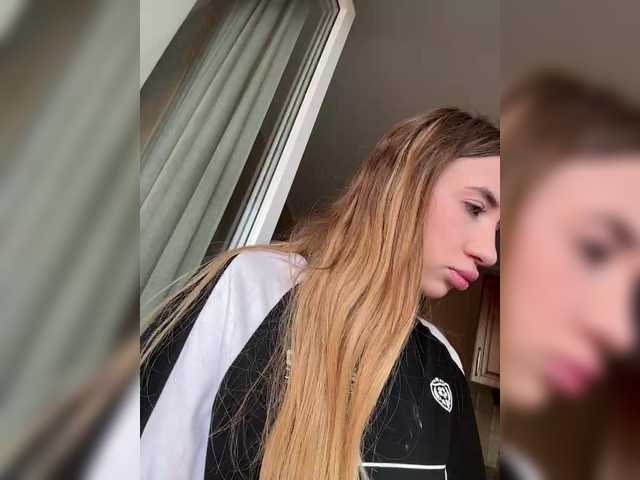alizii from BongaCams is Freechat
