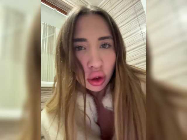 alizii from BongaCams is Freechat