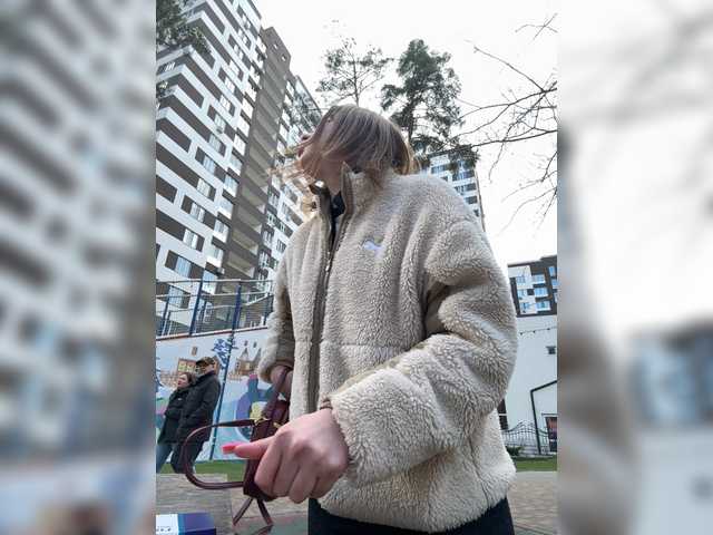 alizii's BongaCams show and profile