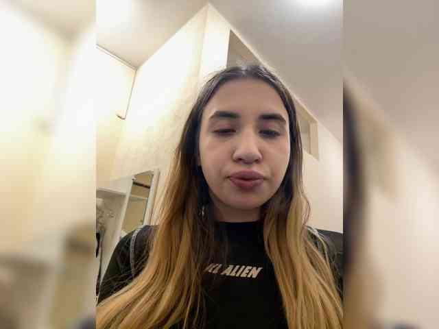 alizii Live Webcam on BongaCams