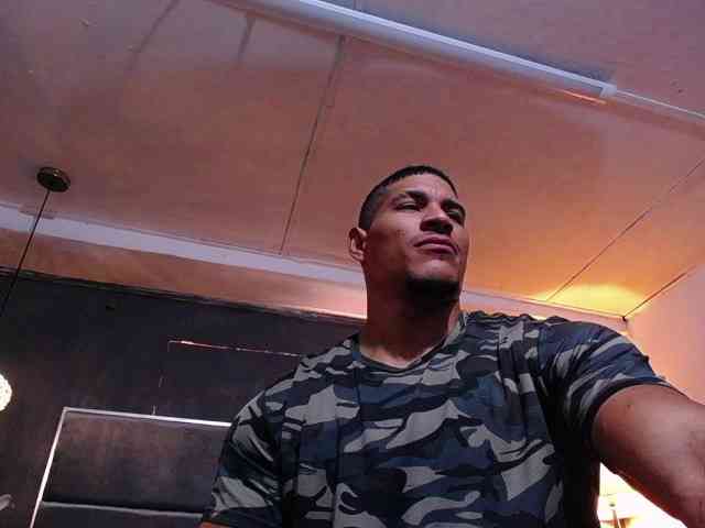 teddyfit19cm Live Webcam on BongaCams