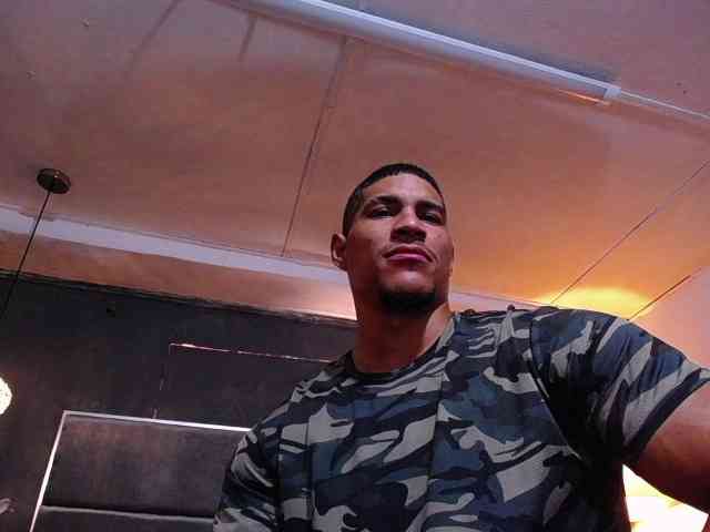 teddyfit19cm Live Webcam on BongaCams