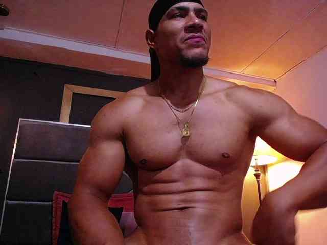 teddyfit19cm Live Webcam on BongaCams