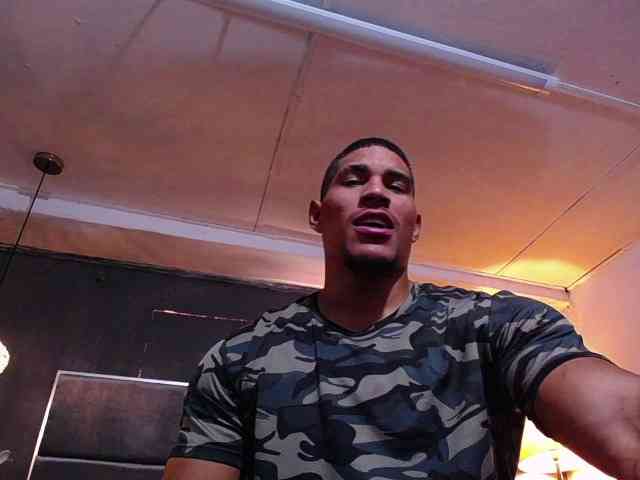 teddyfit19cm Live Webcam on BongaCams