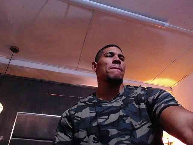 teddyfit19cm Live Webcam on BongaCams