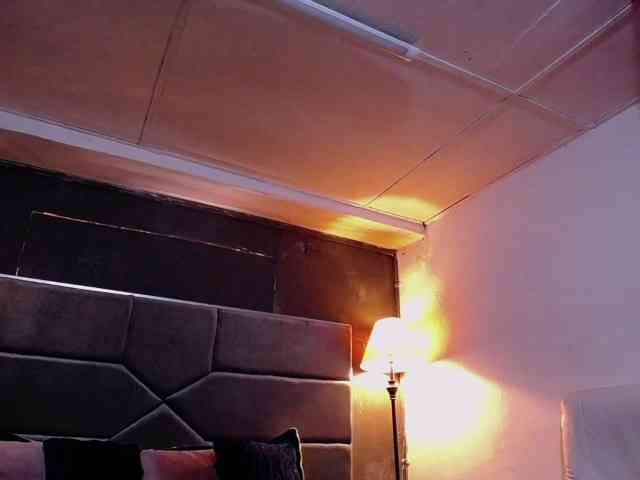 teddyfit19cm Live Webcam on BongaCams