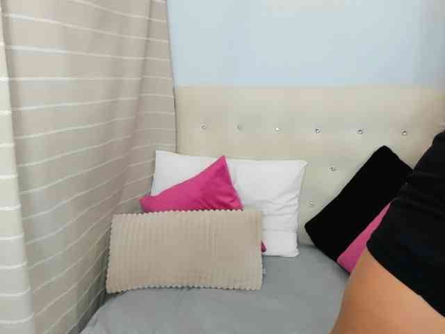 MollyBeauty webcam