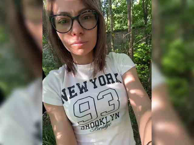 free nude chatroom Konfeta-1