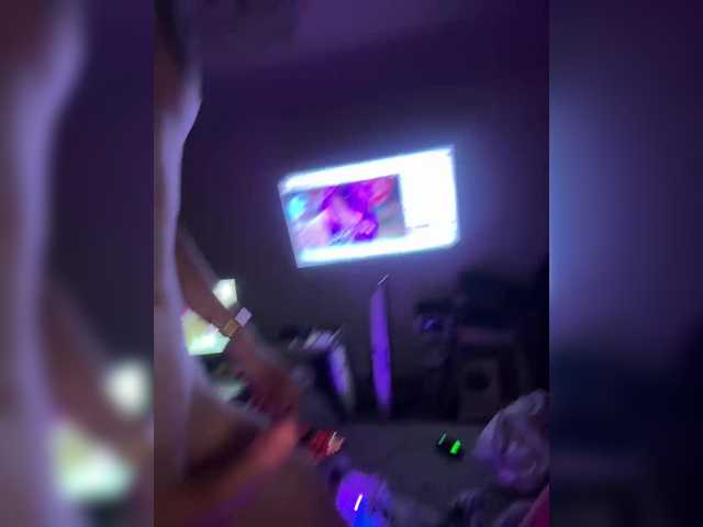 Love1day's BongaCams show and profile