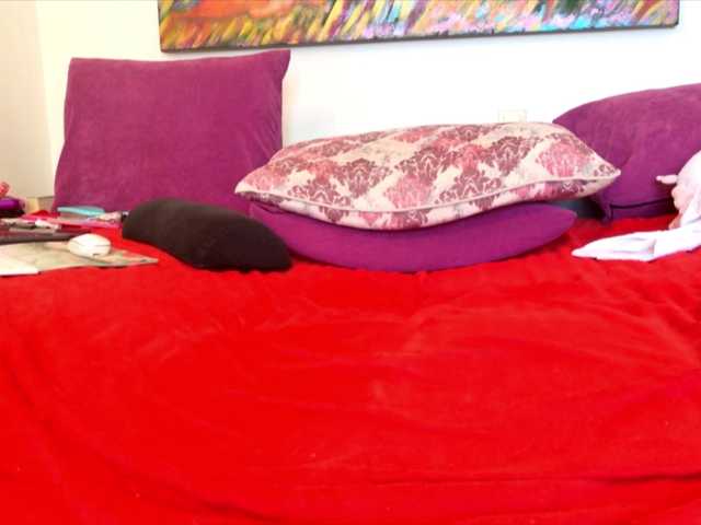 Lindalovesexy's BongaCams show and profile