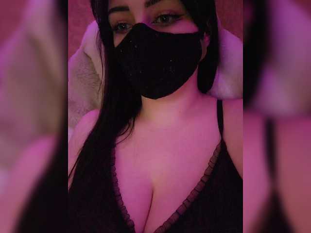 YennSI's BongaCams show and profile