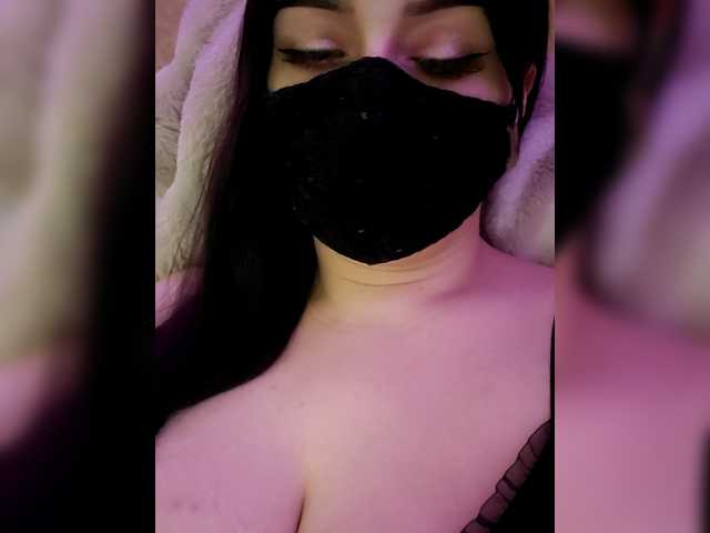 YennSI's BongaCams show and profile