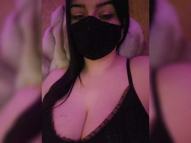 YennSI's BongaCams show and profile