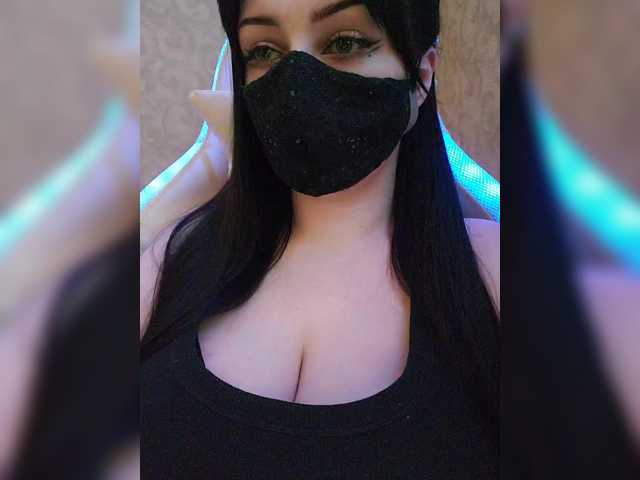 YennSI Live Cam on BongaCams