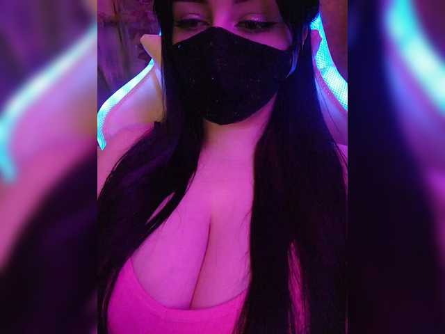 YennSI's BongaCams show and profile