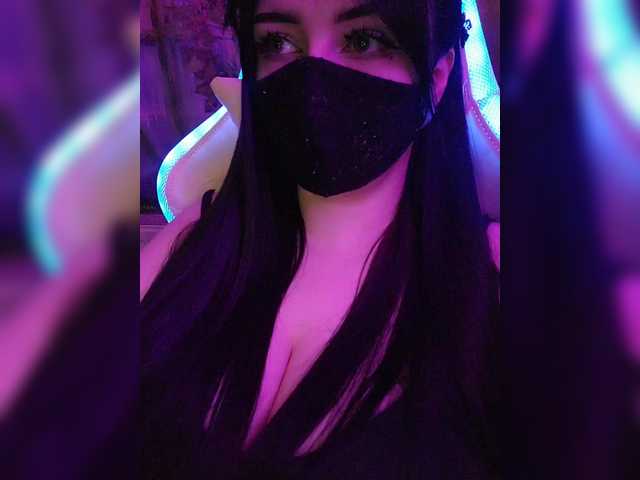 YennSI's BongaCams show and profile