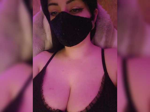 YennSI's BongaCams show and profile