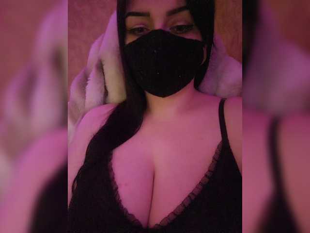 YennSI's BongaCams show and profile