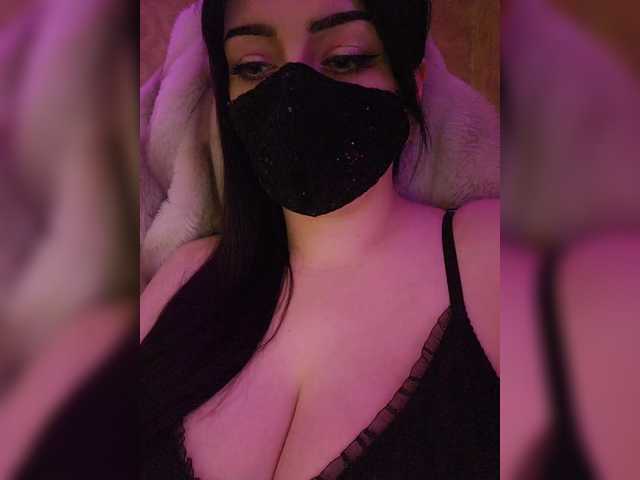 YennSI's BongaCams show and profile