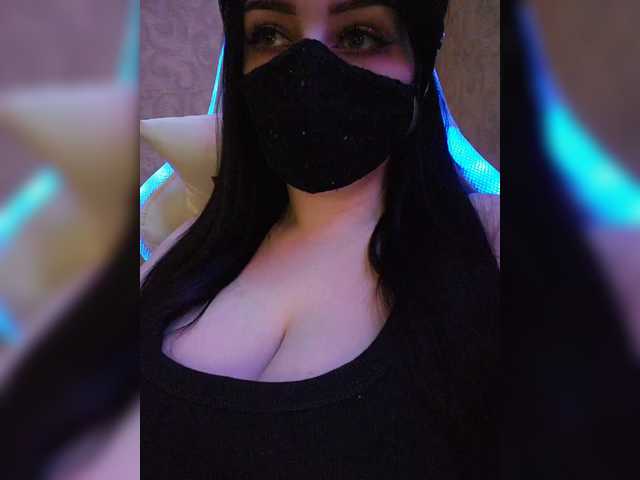 YennSI's BongaCams show and profile