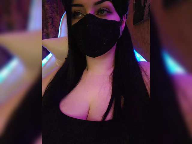 YennSI's BongaCams show and profile