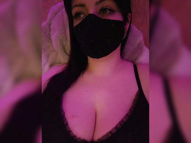 YennSI's BongaCams show and profile