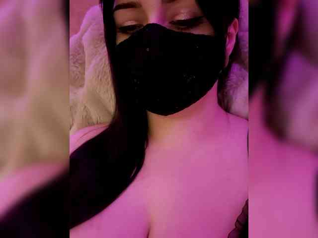 YennSI Live Webcam on BongaCams