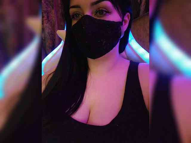 YennSI Live Webcam on BongaCams