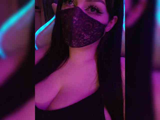 YennSI Live Webcam on BongaCams