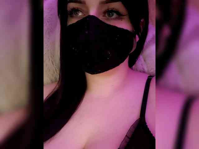 YennSI Live Webcam on BongaCams