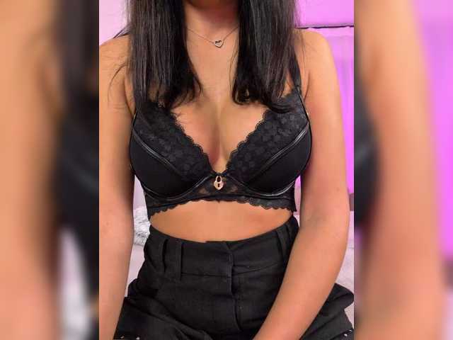 Sex chat gratuit in direct cu -LanaRay- pe BongaCams