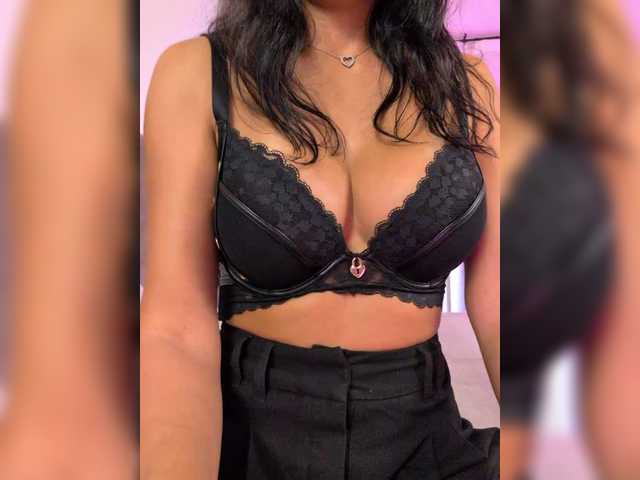 Explore -LanaRay-, she wants to masturbate for you -LanaRay- from BongaCams
