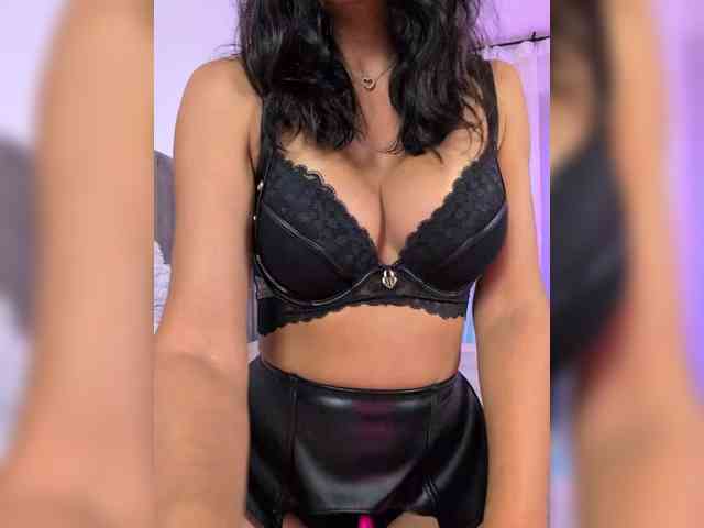 online web cam Lorienna